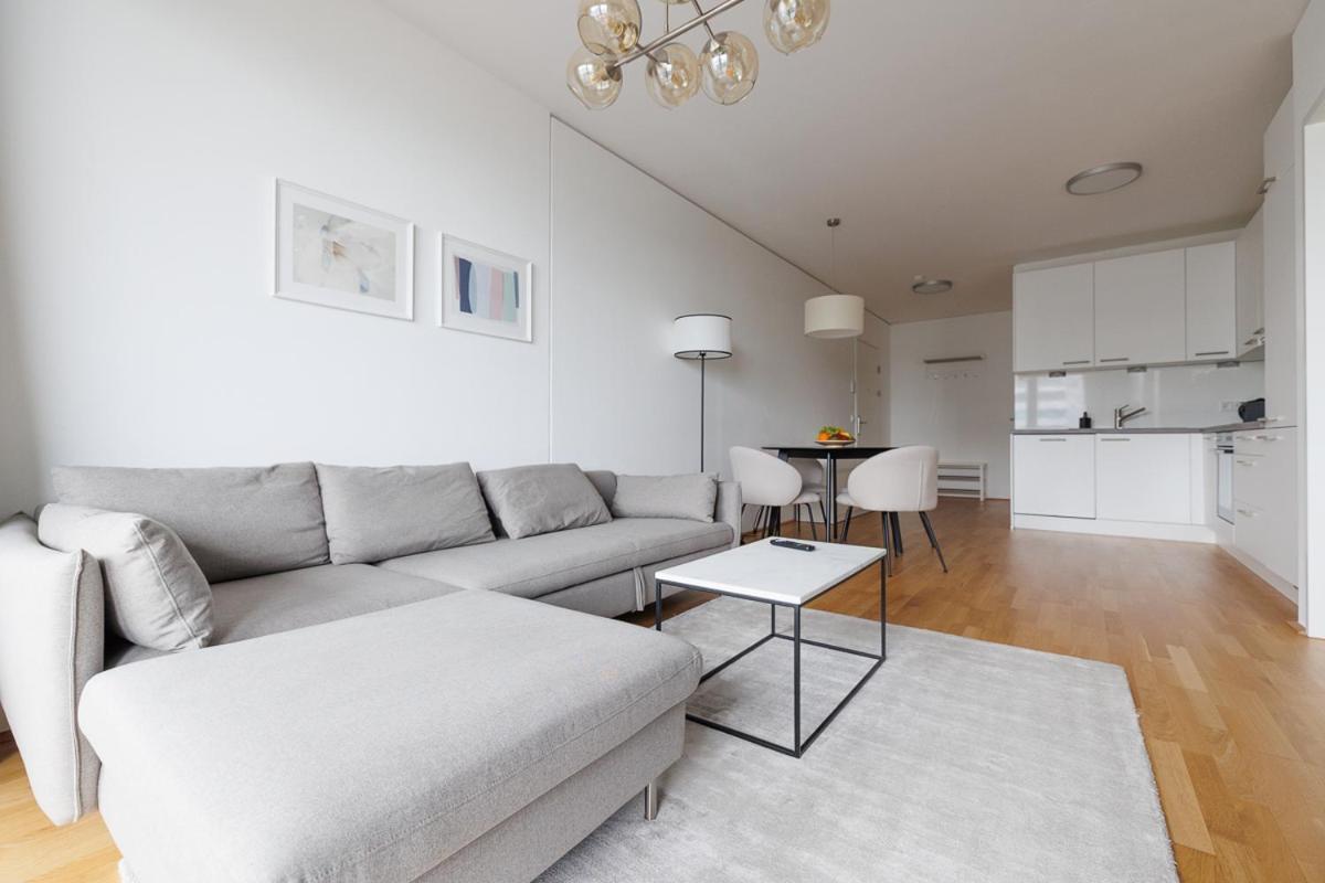 Lovely Apartment In Marina Tower - 10Min To City Center Vienna Exterior photo