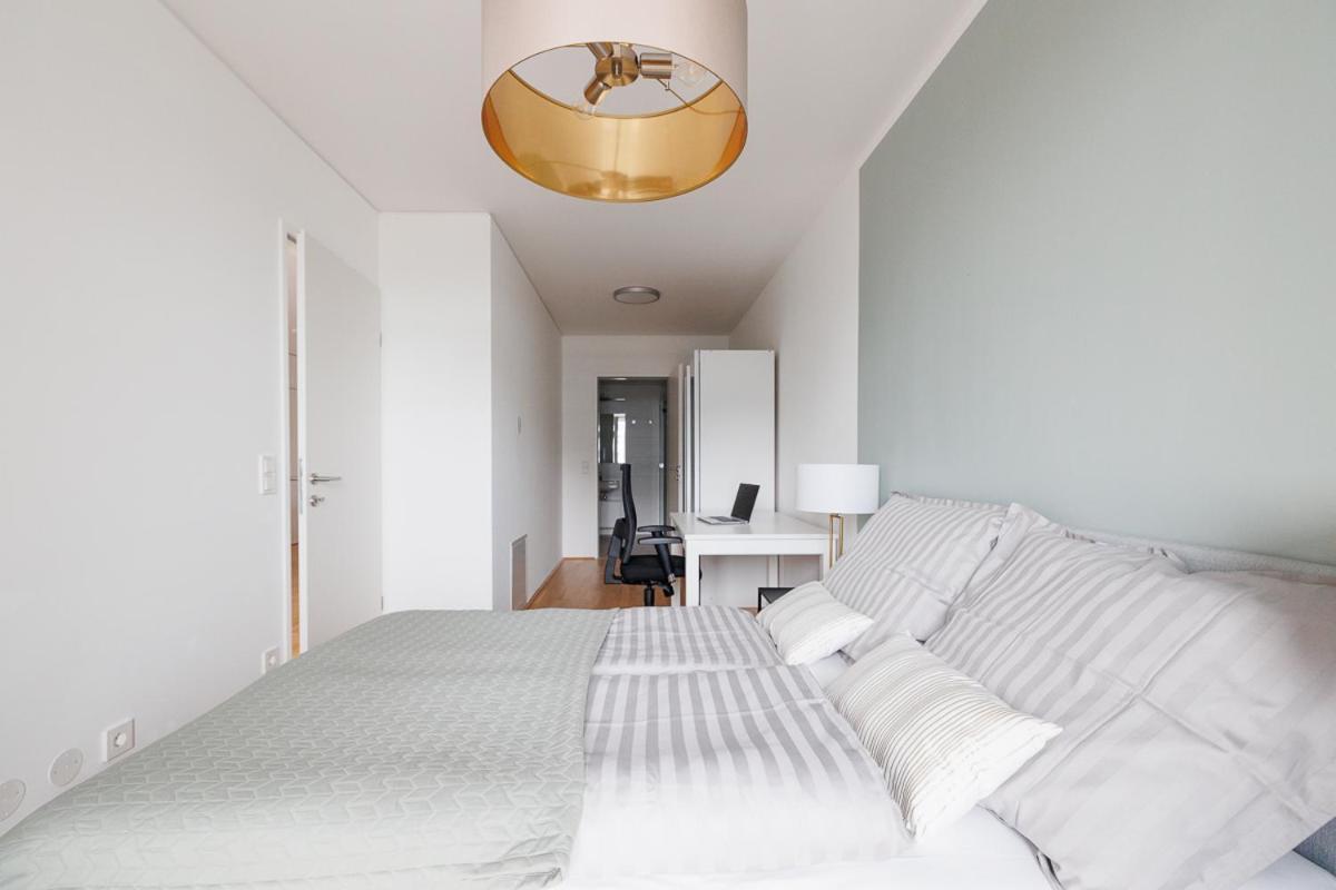 Lovely Apartment In Marina Tower - 10Min To City Center Vienna Exterior photo